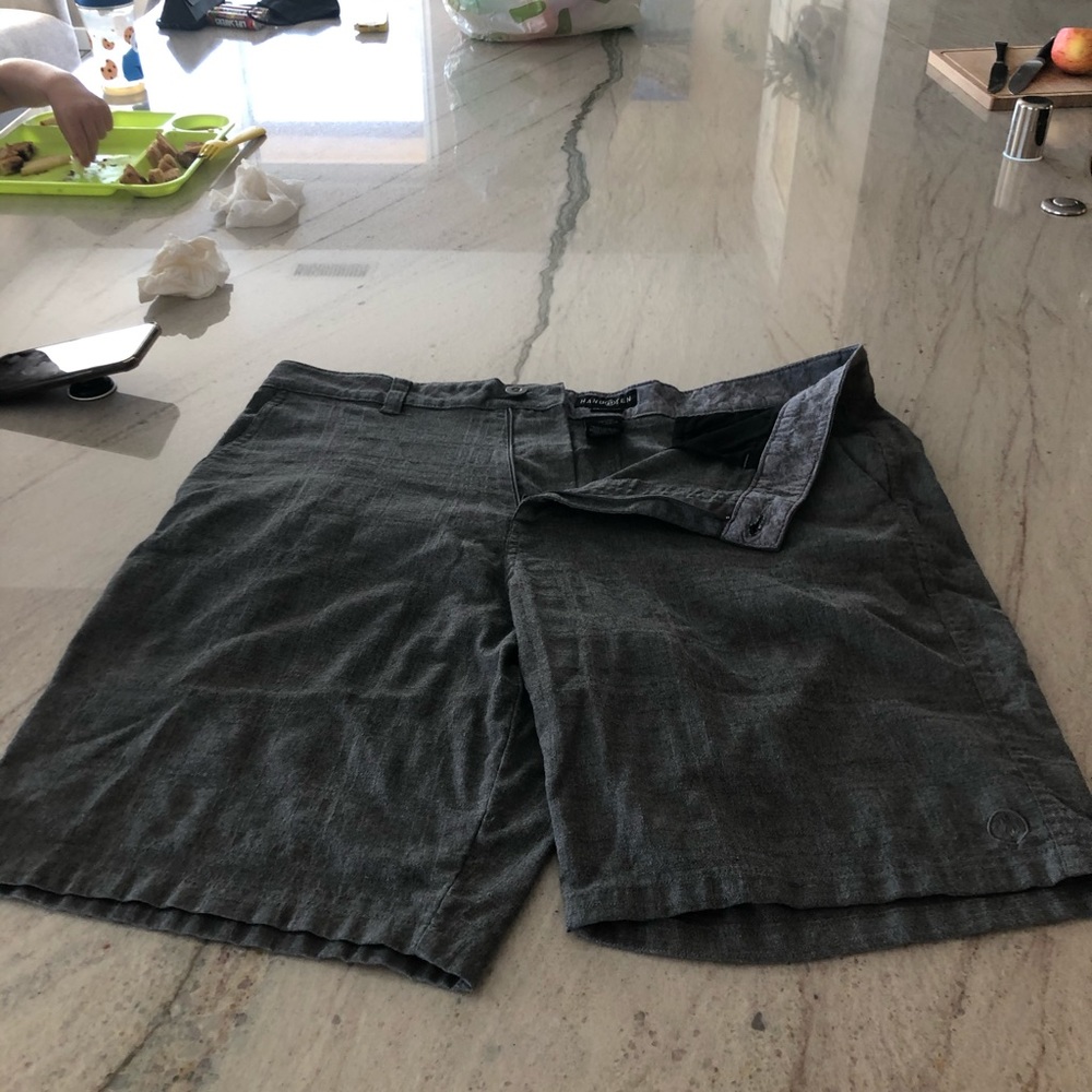 Men’s Hang 10 shorts